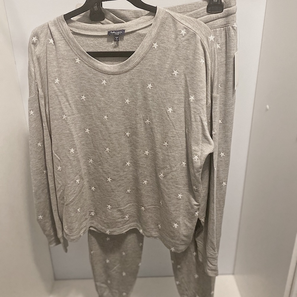 Splendid Women’s Joggers and Top Two Piece Set